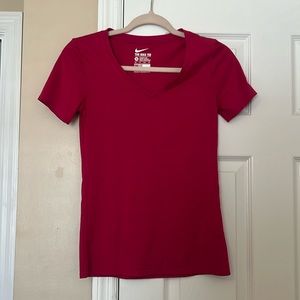 Size XS Women’s Nike Athletic Cut Tee